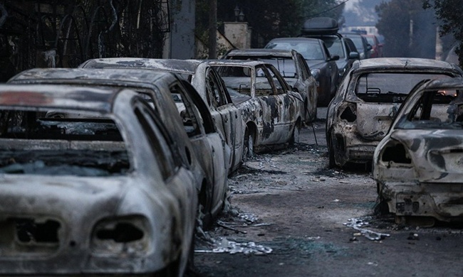 «Βρήκα τον πρώτο νεκρό - καιγόταν όταν τον είδα ακόμη στο αυτοκίνητό του»