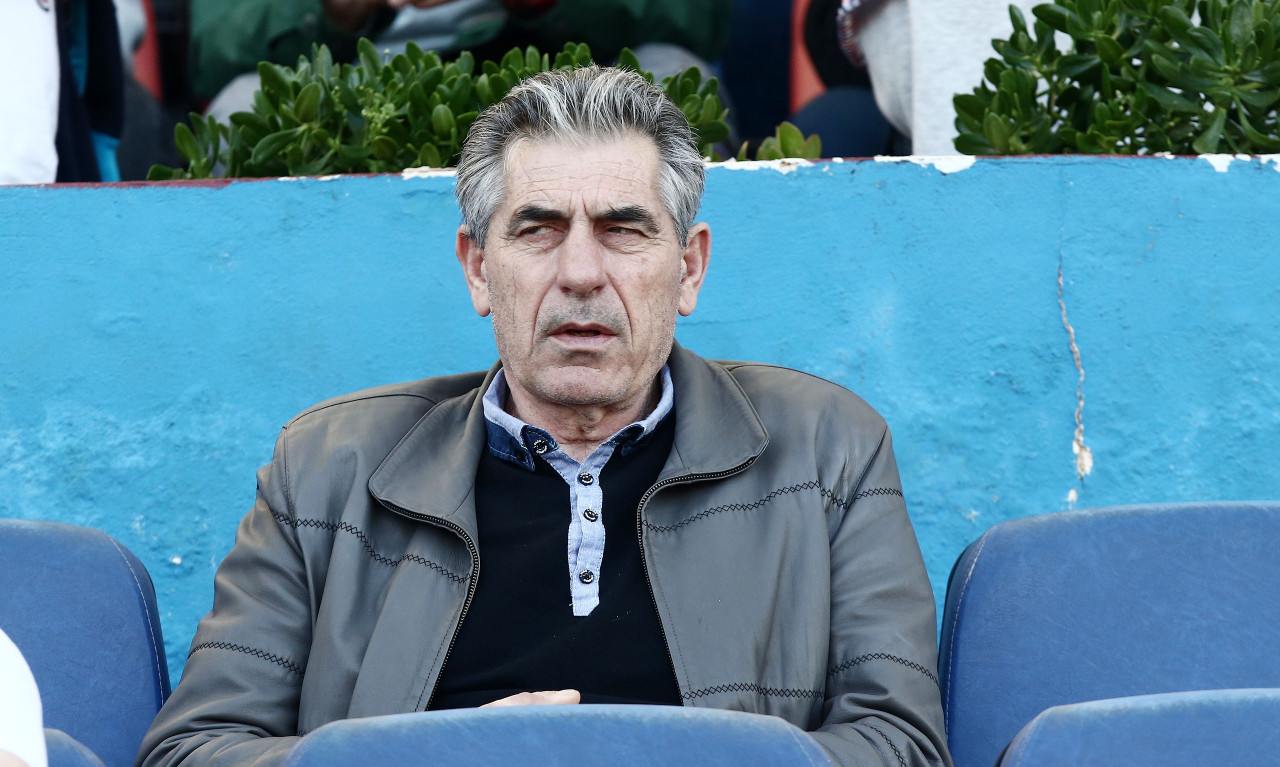 Απόλλων Σμύρνης: Σενάριο για Αναστασιάδη