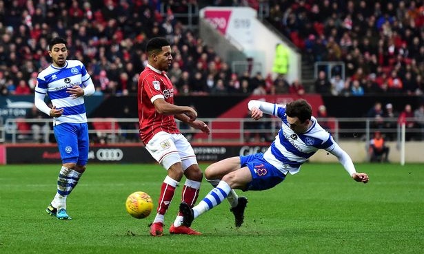 Ψάχνουν αντίδραση