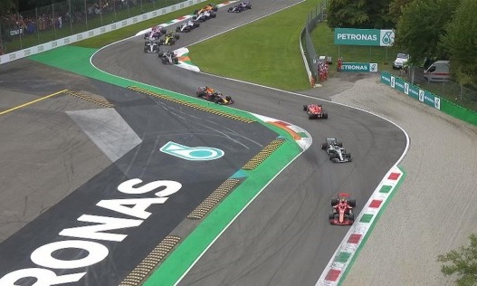 Πανικός στη Μόντσα: Σύγκρουση Χάμιλτον-Φέτελ, τελευταίος ο Γερμανός (video)