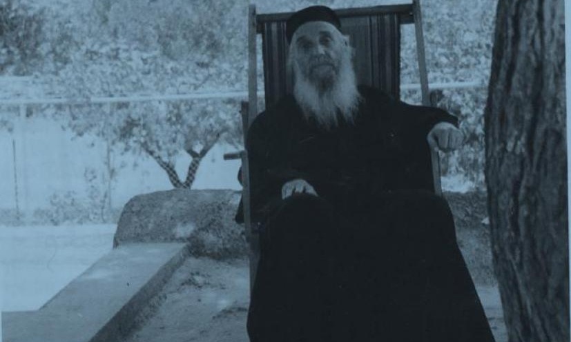 Συγκλονίζουν τα θαύματα του νέου Αγίου Γέροντα Αμφιλόχιου Μακρή