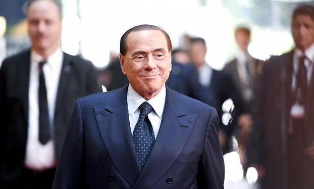 «Βόμβα» στην Ιταλία: Ο Μπερλουσκόνι αγοράζει ομάδα