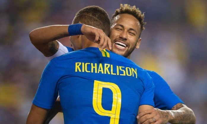 Ισοπεδωτική πεντάρα για Βραζιλία (videos)