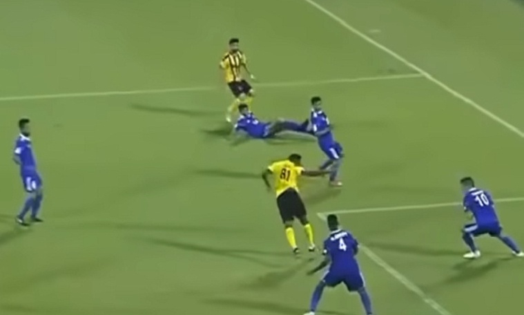 Αδιανόητο γκολ από τον 37αρη Ετό! (video)