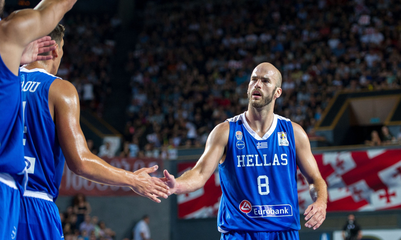 Το buzzer beater που έστειλε την Ελλάδα στο Παγκόσμιο! (video)