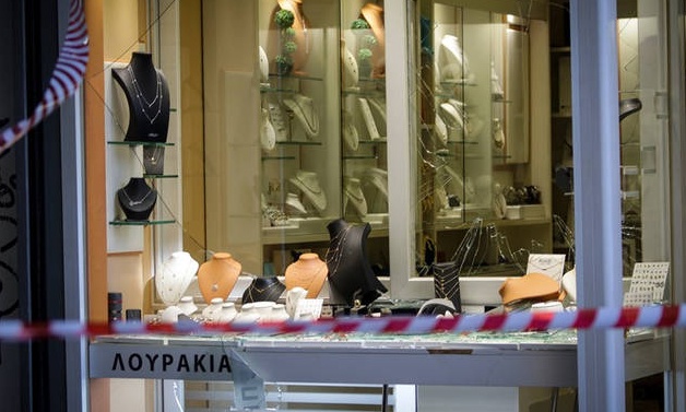 Ομόνοια - Ραγδαίες εξελίξεις: Τι αποκαλύπτει ο κοσμηματοπώλης – Η κίνηση του ληστή πριν σκοτωθεί