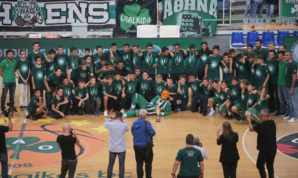 Βράβευσε τους νικητές του τουρνουά των Ακαδημιών ο Δημήτρης Γιαννακόπουλος (photos&videos)