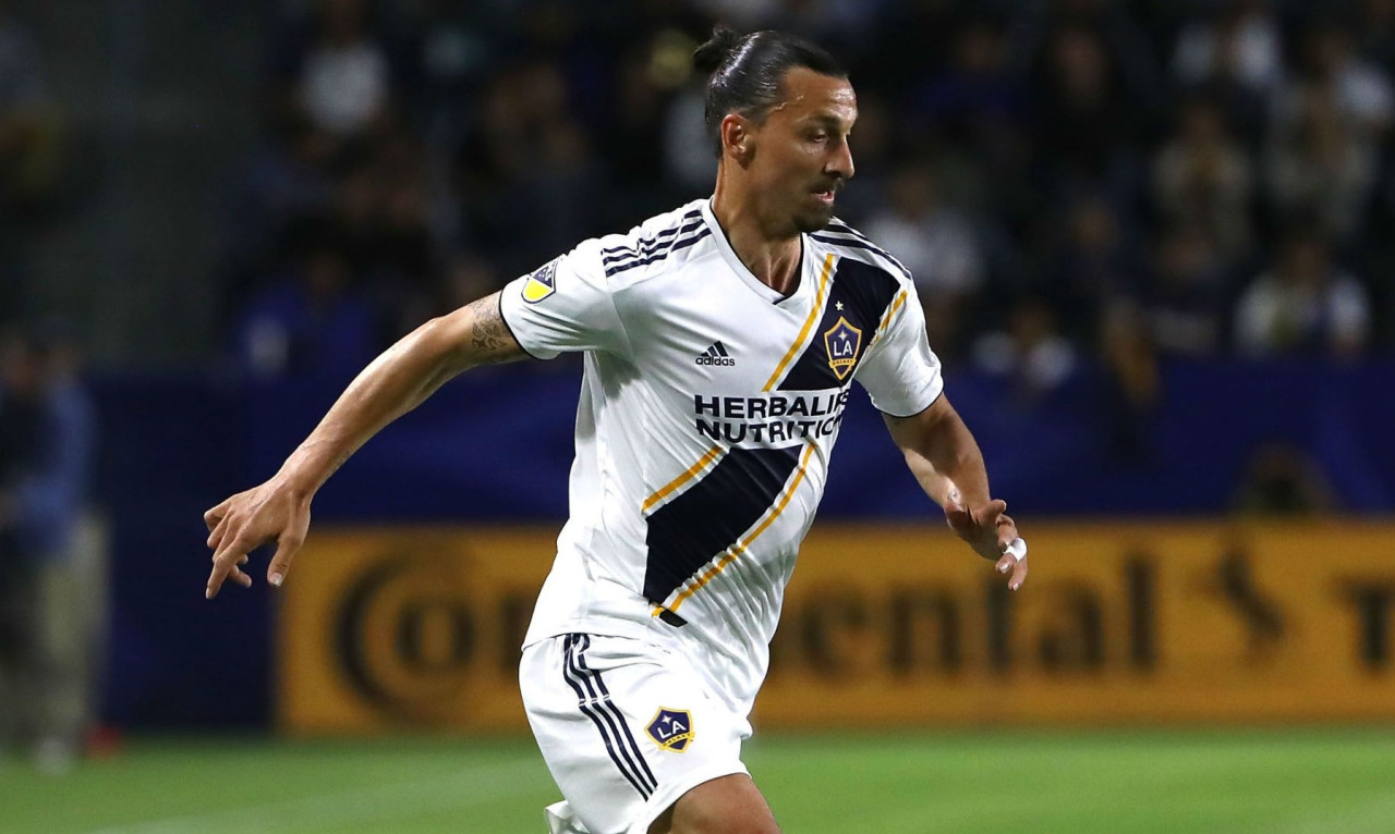 MLS: Νέα γκολάρα Ιμπραΐμοβιτς με τους Γκάλαξι (video)