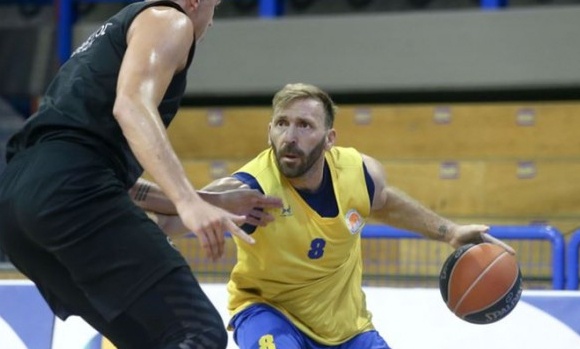 Περιστέρι: Αρχηγός ο Βασιλόπουλος, τέλος ο Πολυτάρχου