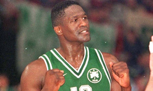 Σαν σήμερα: Όταν ο Ουίλκινς «συστήθηκε» στο ελληνικό πρωτάθλημα (photos+videos)