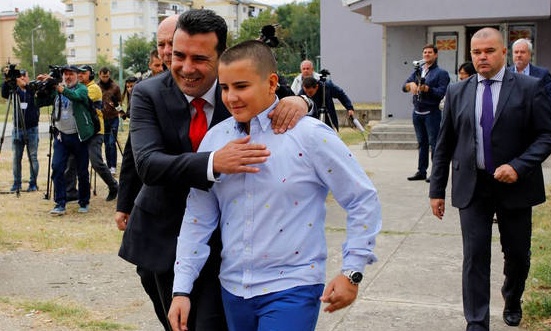 Δημοψήφισμα Σκόπια: Πώς ο Ζάεφ θα μετατρέψει το «ΟΧΙ» του αποτελέσματος σε «ΝΑΙ»