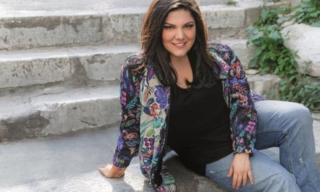 Δανάη Μπάρκα: Δείτε την αλλαγή στην εμφάνισή της: «Έπαθα σοκ…»!