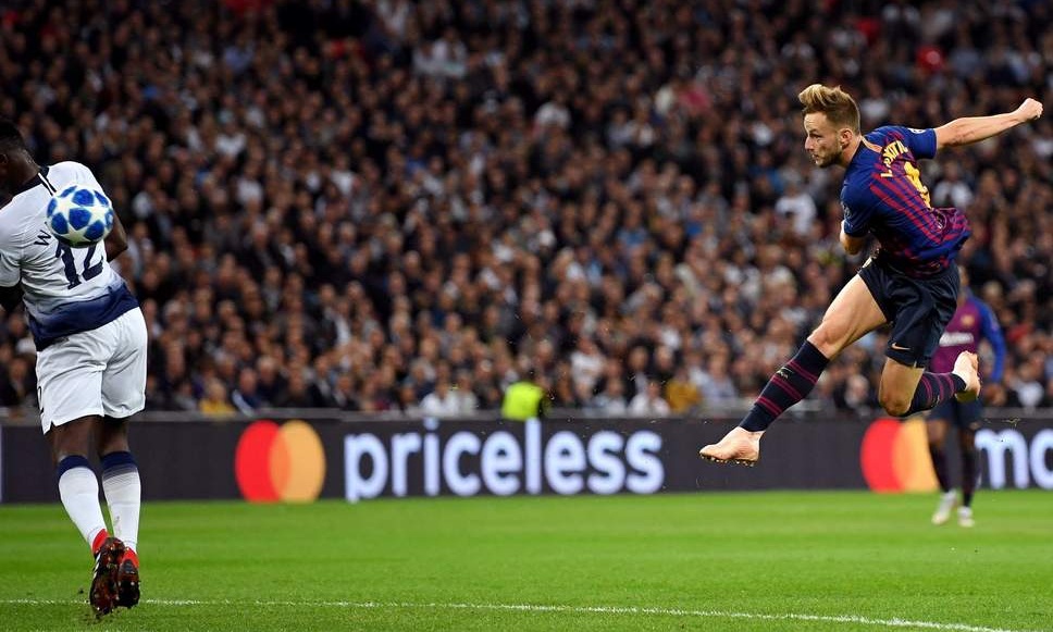 Champions League: Γκολ της αγωνιστικής του Ράκιτιτς (video)