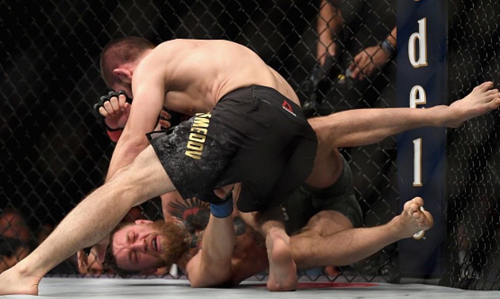 Τρομερό ξυλίκι από Νουρμαγκομέντοφ στον ΜακΓκρέγκορ (vid)