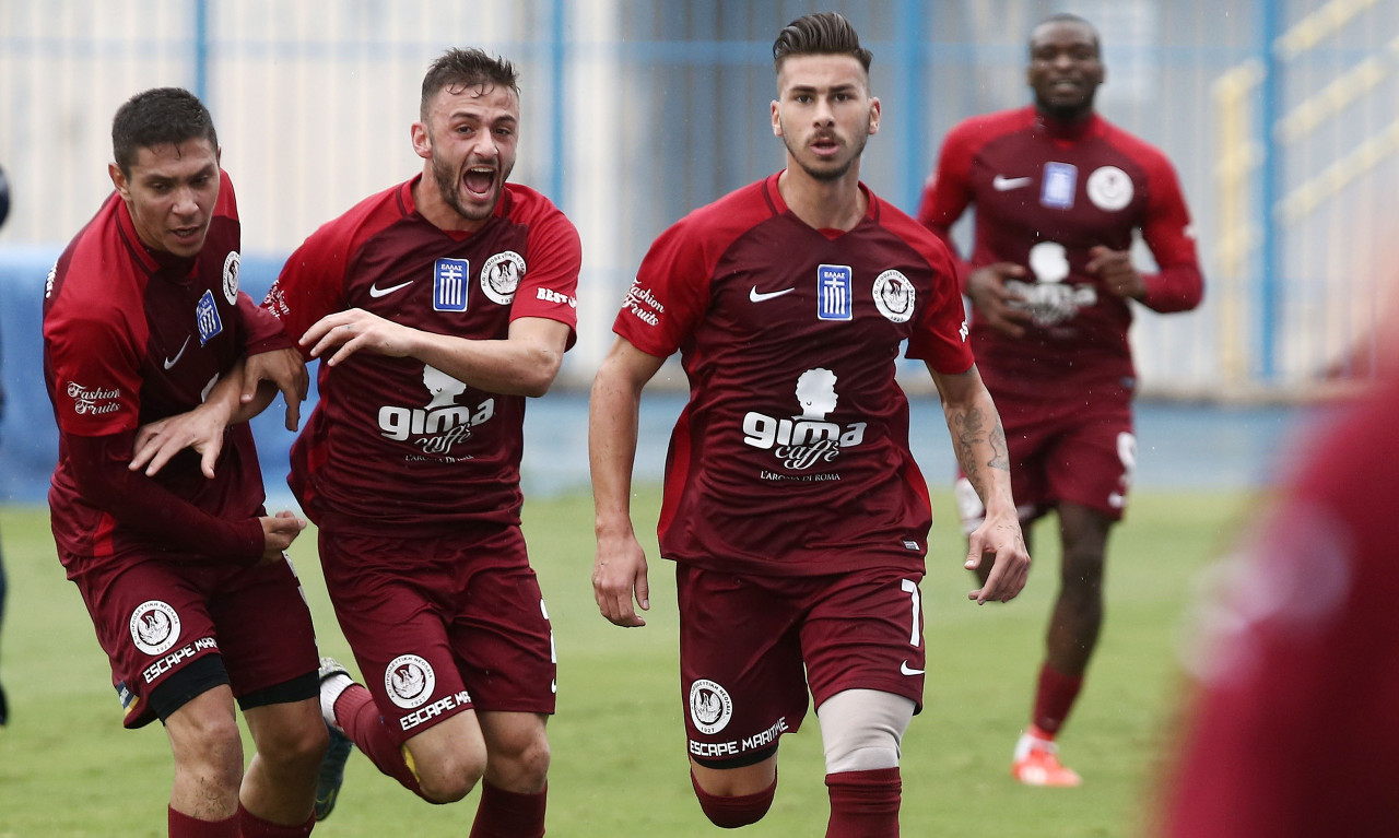 Απίστευτο: Με… photoshop στην φωτογράφιση της Προοδευτικής ο νέος προπονητής! (photos)