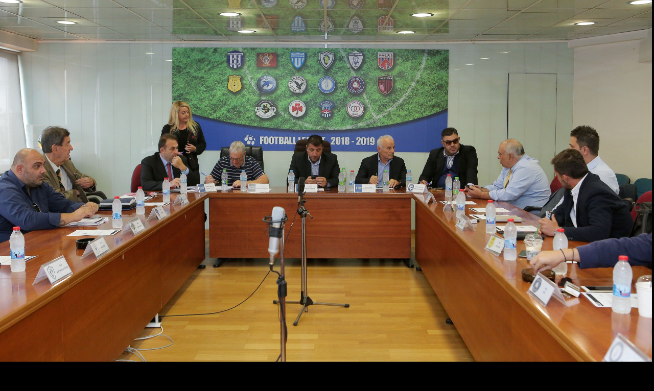 Παρέλαση με... σέντρα στη Football League