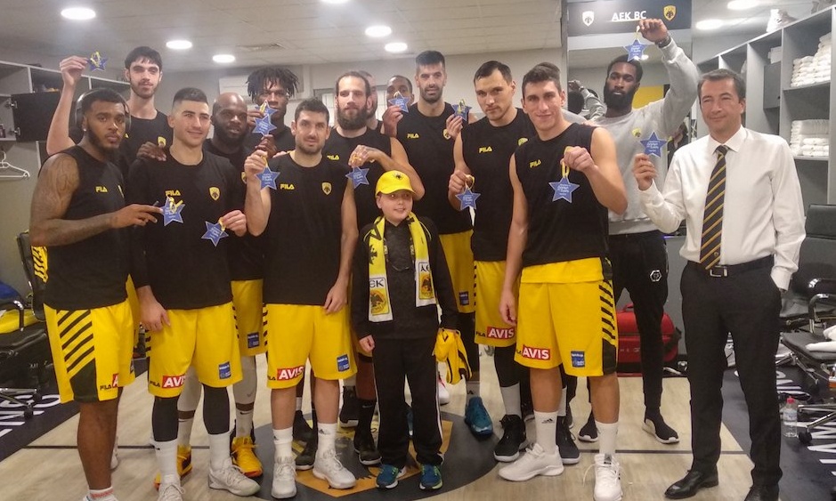 Σπουδαία κίνηση από την ΑΕΚ! Έδωσε χαρά στον μικρό Κωνσταντίνο (photo)