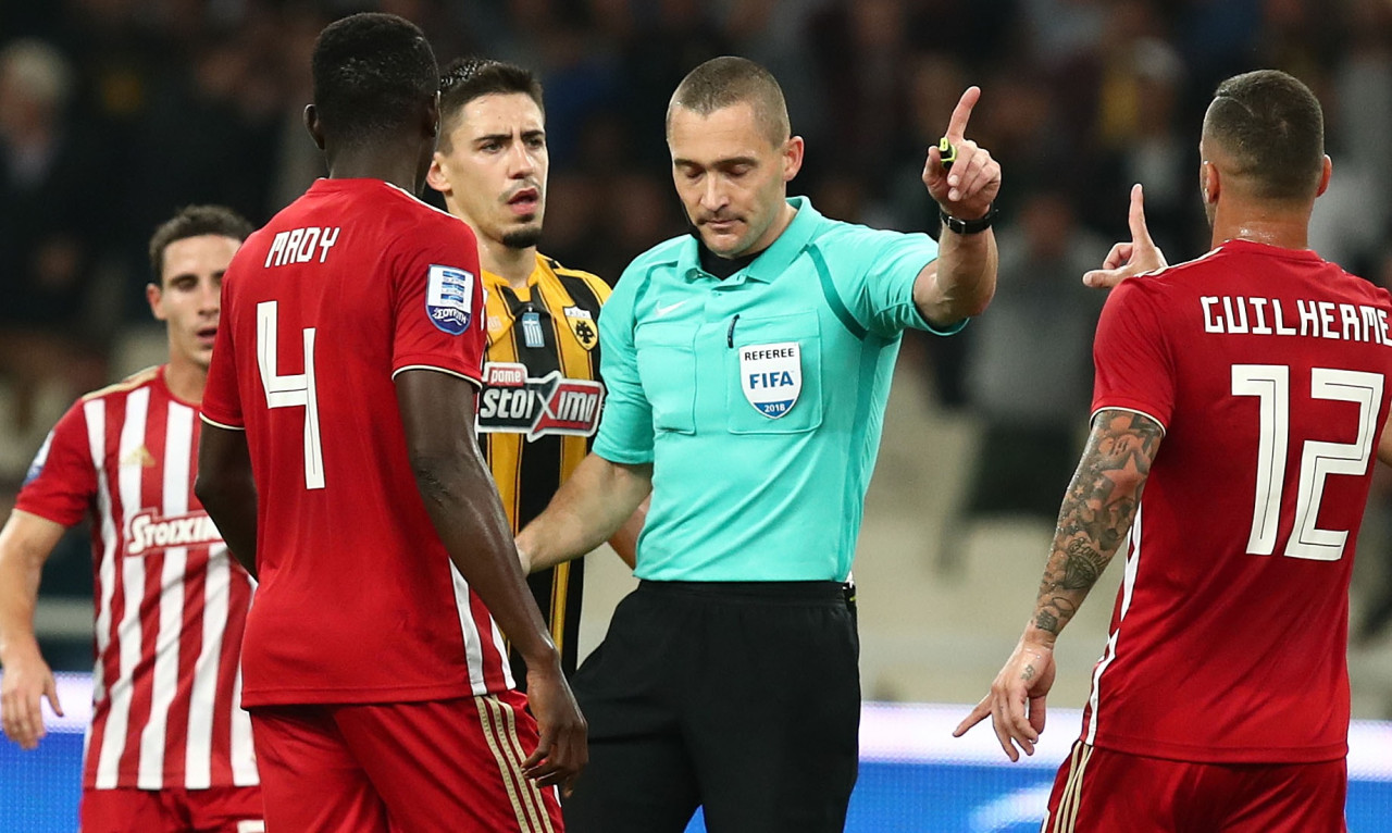 To report του Περέιρα και η ατάκα του Κριστόφερσεν μετά το ΑΕΚ-Ολυμπιακός