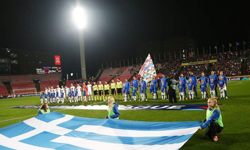 Φινλανδία-Ελλάδα: Επικό πανό με... σουβλάκια στο Τάμπερε! (photos)