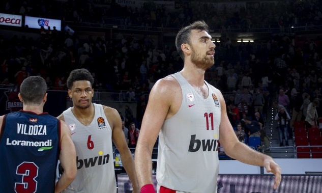 Μιλουτίνοφ: «Θέλουμε να επιστρέψουμε στη Βιτόρια...»