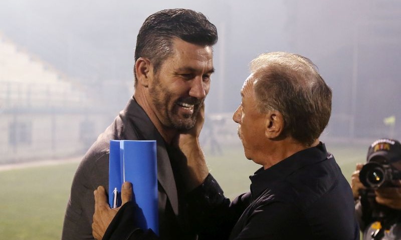 Η αναγνώριση του Ουζουνίδη στον… ικανοποιημένο Ματζουράκη