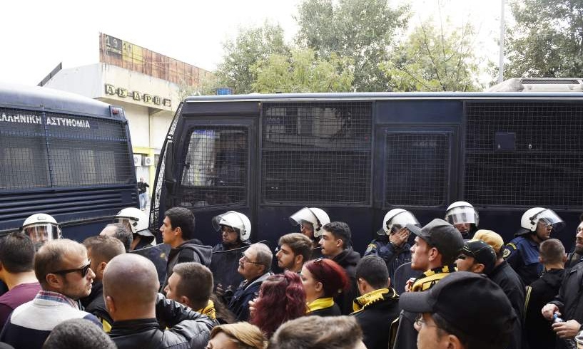 Άρης-ΠΑΟΚ: Το πούλμαν άναψε «φωτιές» πριν τη σέντρα του ντέρμπι! (photos)