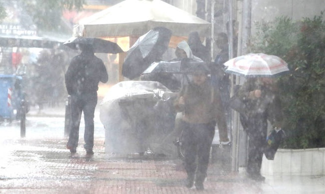 Έκτακτο δελτίο επιδείνωσης του καιρού - ΕΜΥ: Έρχονται βροχές, καταιγίδες και θυελλώδεις άνεμοι