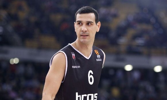 Δεν παίζει με ΑΕΚ ο Ζήσης