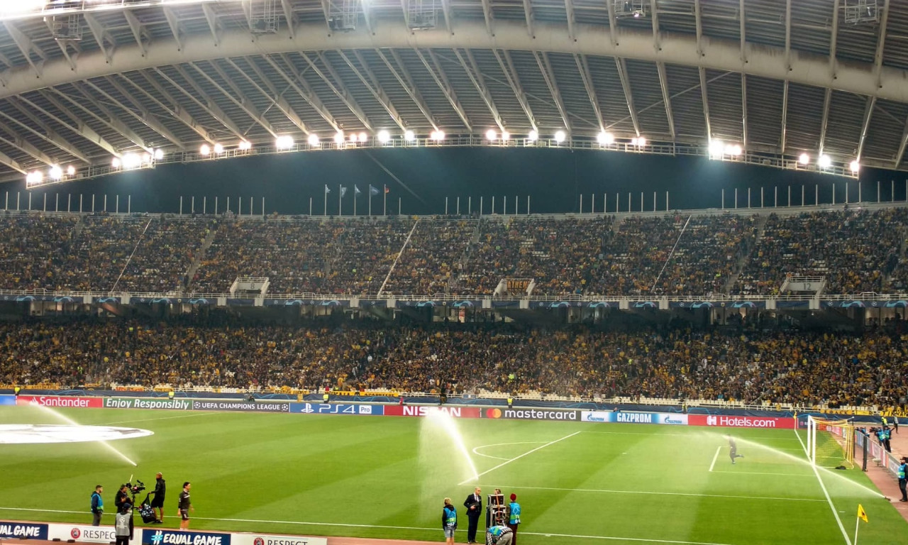 ΑΕΚ – Μπάγερν Μονάχου: Κατάμεστο και «κιτρινόμαυρο» το ΟΑΚΑ (video+photos)