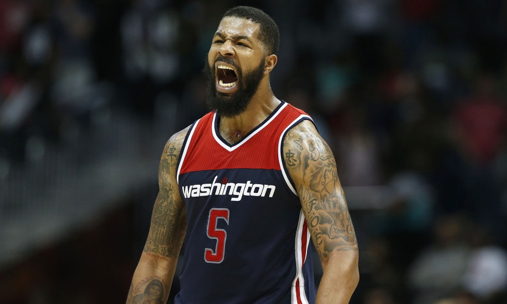 Ο Μαρκίφ Μόρις έπαιξε την πιο τσάτσικη άμυνα που έχεις δει ποτέ