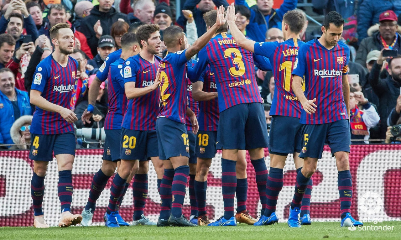 Τα καταλανικά «πάρτι» κόντρα στη «βασίλισσα» (videos+photos)