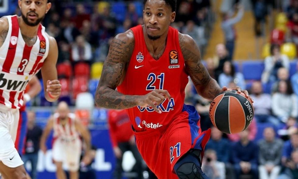 ΤΣΣΚΑ Μόσχας-Ολυμπιακός: Το «αεροπλανικό» κάρφωμα του Κλάιμπερν (video)