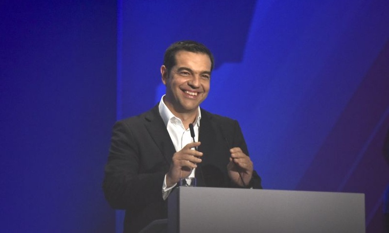 Τσίπρας: «Γράφει ιστορία ο Πετρούνιας» (photo)