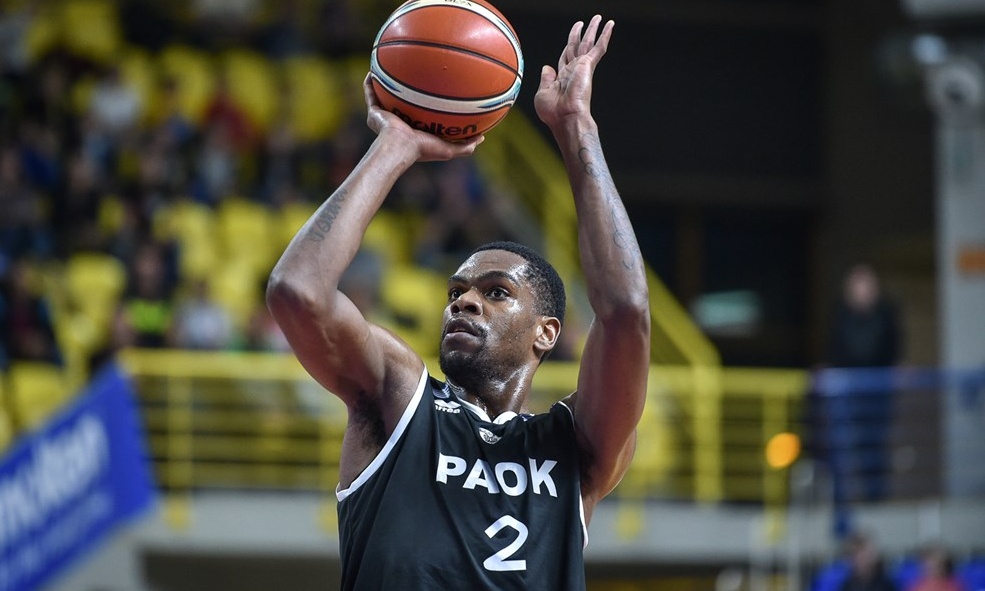 Μορέιρα: «Γινόμαστε καλύτεροι παιχνίδι με παιχνίδι»