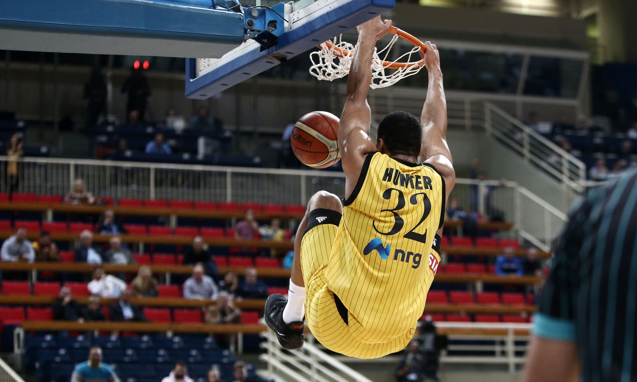 ΑΕΚ-Φουενλαμπράδα 78-71: ΦουενΛΑΜΠρΑΔΑ στο μπόι του Χάντερ!