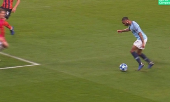 Κλάψτε ελεύθερα με το πέναλτι-φάντασμα που δόθηκε υπέρ της Σίτι! (video)