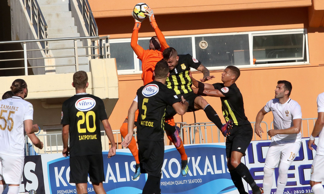 Football League: Πρώτο πιάτο με δύο ματς