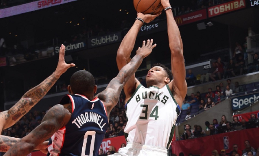 Απίστευτος Giannis αλλά ο Ουίλιαμς τον κέρδισε! (vid)