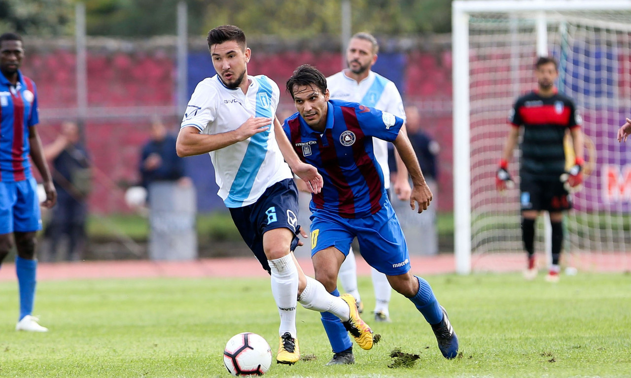 Football League: Μάχες σε Λάρισα, Χανιά