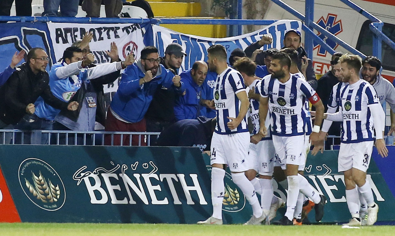 Απόλλων Σμύρνης: Οικογενειακό «διπλό» με… πεντάρα