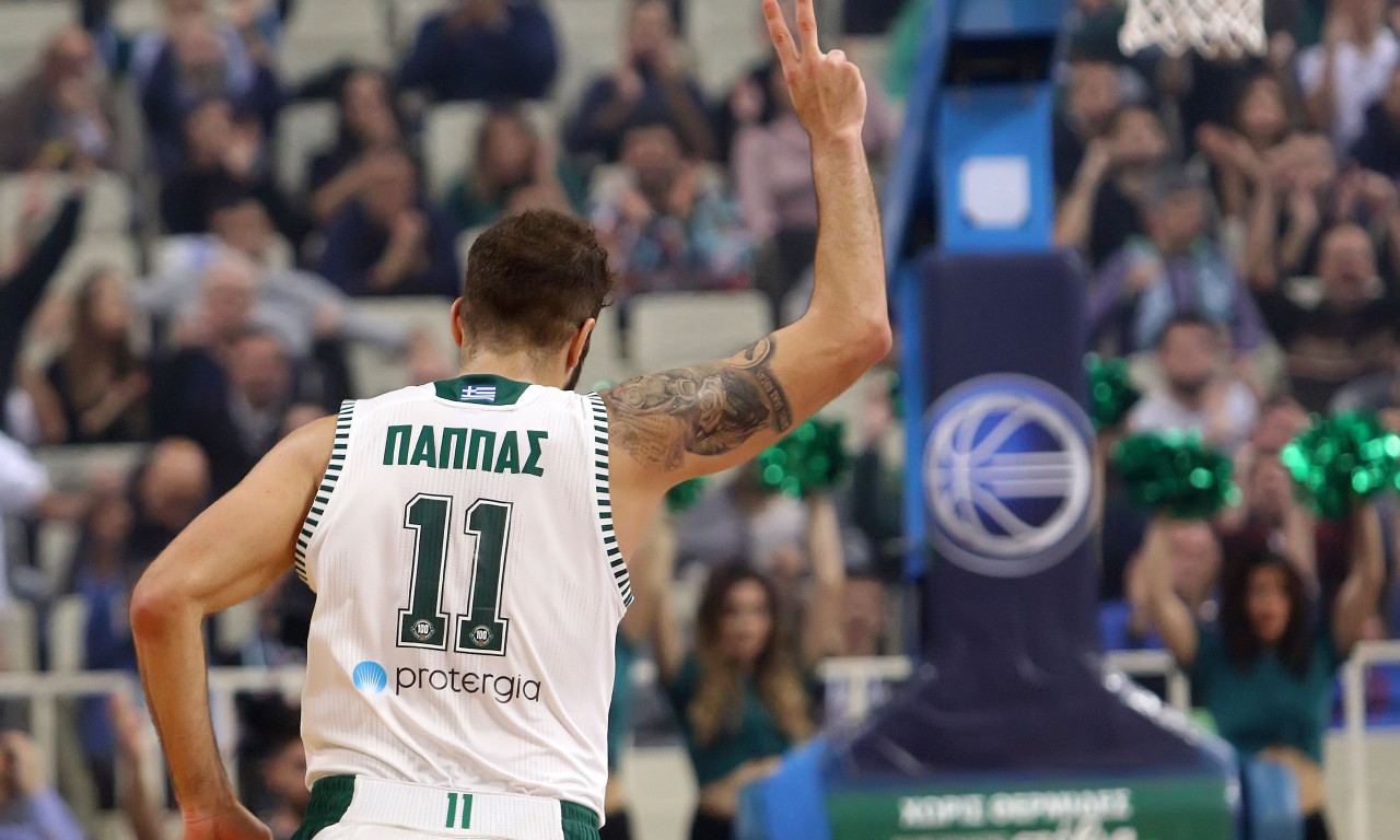 Απέναντί του κάνει… Παππάδες! (photos+videos)