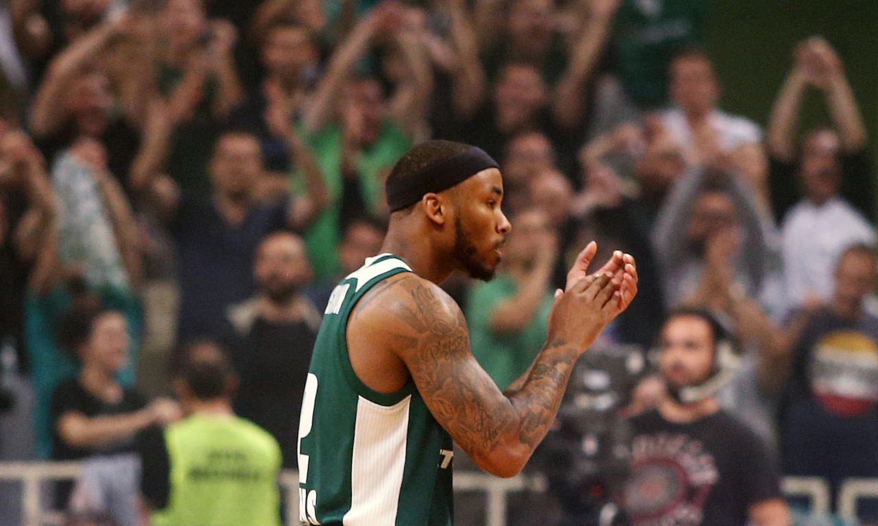 Κίνα: Πάνω από 40 πόντους μέσο όρο ο Ντένμον!