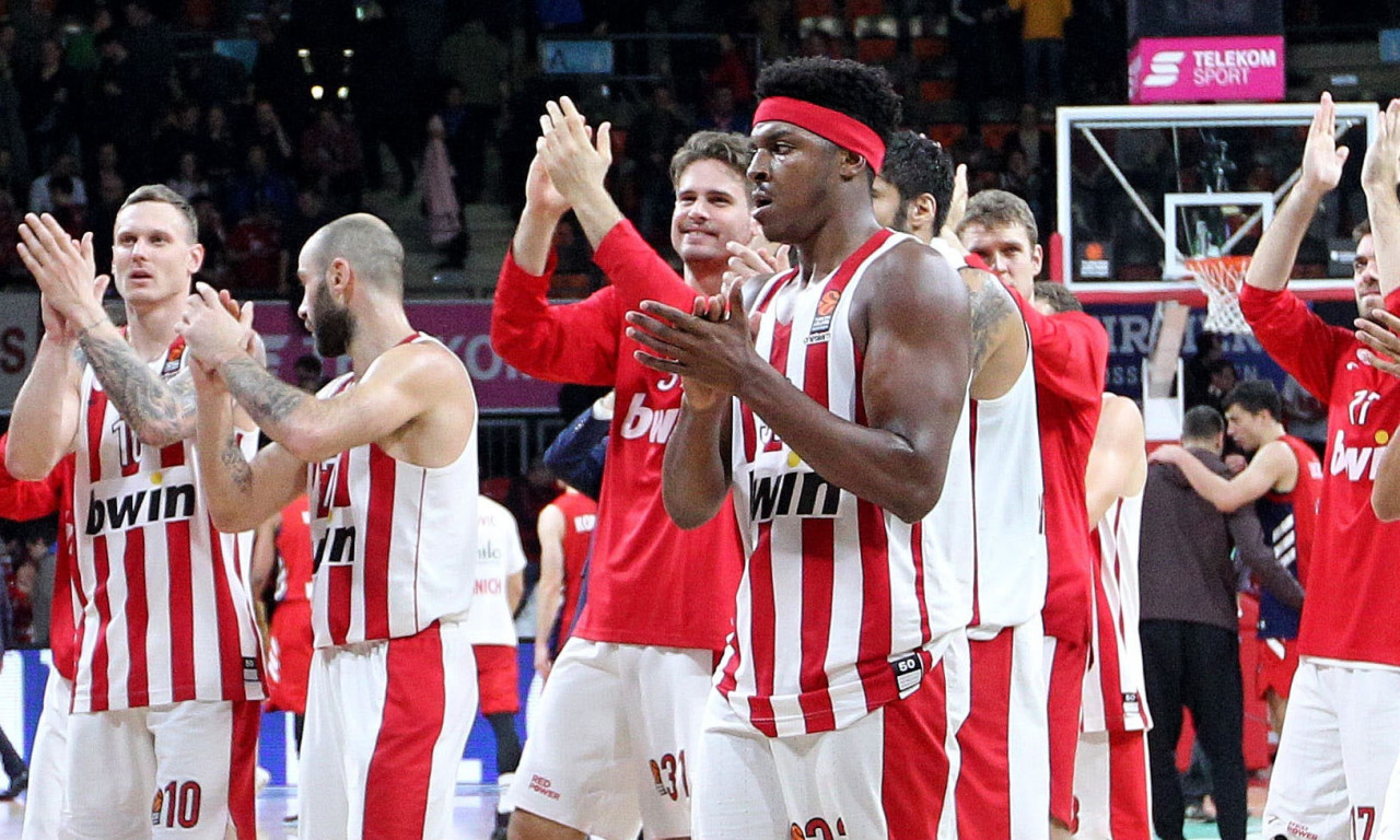 Μπάγερν Μονάχου – Ολυμπιακός: Έτσι έφυγαν με τη νίκη από το Μόναχο οι «ερυθρόλευκοι» (video)