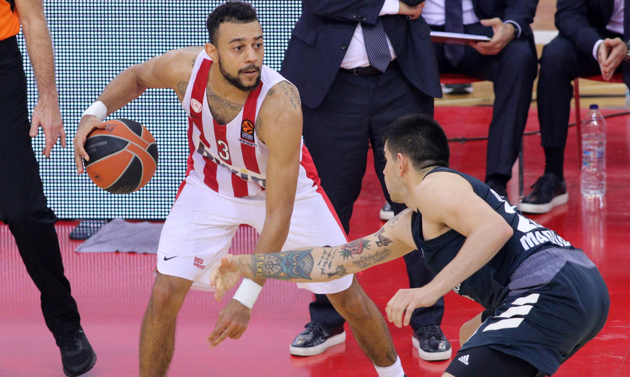 Όσα δεν είδατε από τη νίκη του Ολυμπιακού κόντρα στην Ρεάλ Μαδρίτης (video)