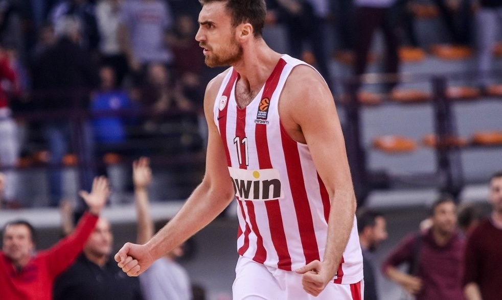 Με Μιλουτίνοφ το Top 10 της Euroleague (vid)