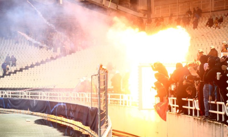 ΑΕΚ – Άγιαξ: Σοβαρά επεισόδια στο ΟΑΚΑ! (photos)