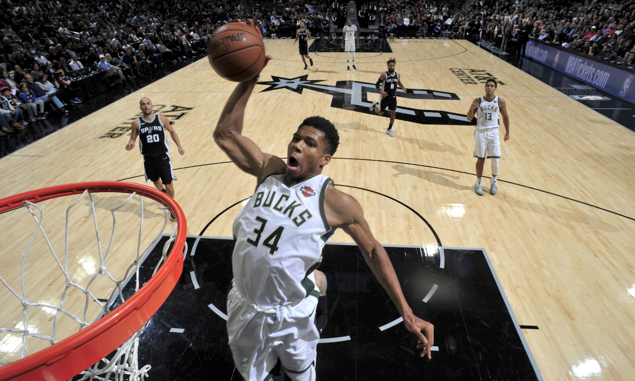 NBA: Στα κορυφαία καρφώματα της βδομάδας ο Γιάννης! (video)