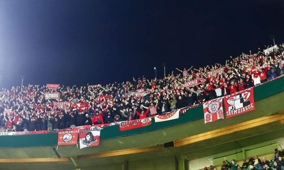Μπέτις-Ολυμπιακός: Η «ερυθρόλευκη» κερκίδα στο «Βιγιαμαρίν» (photos)