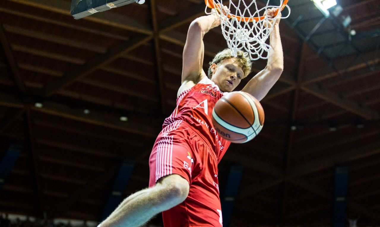 Μιλάνο: Κέρδισε Καντού και Κουζμίνσκας