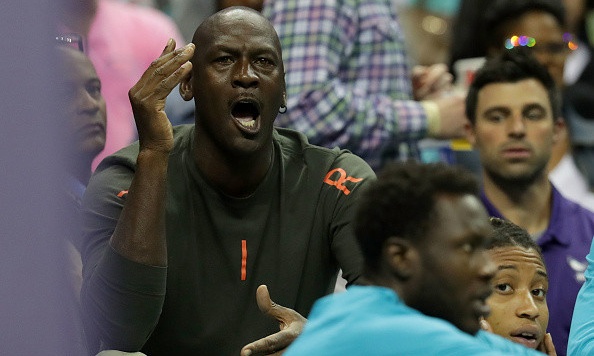 NBA: Φάπες του Τζόρνταν σε παίκτη του! (vid)
